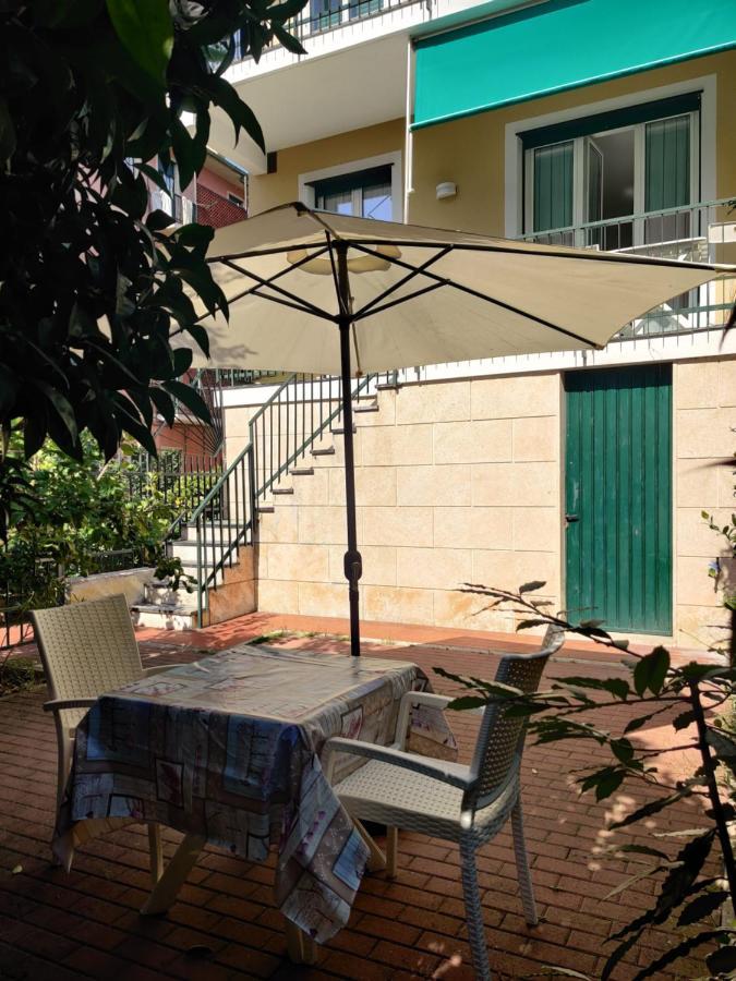 Appartamenti Con Giardino E Posto Auto Per Famiglie ฟีนาเลลีกูเร ภายนอก รูปภาพ