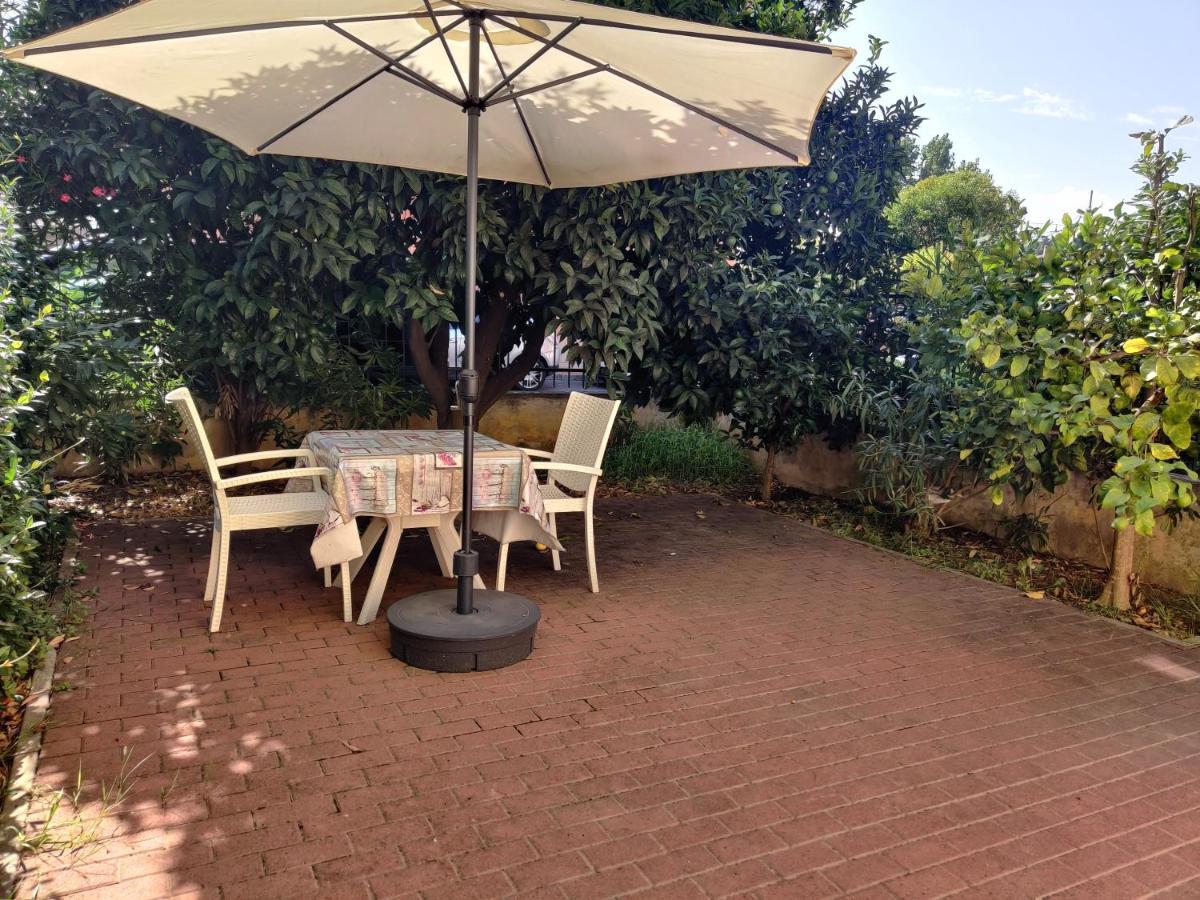 Appartamenti Con Giardino E Posto Auto Per Famiglie ฟีนาเลลีกูเร ภายนอก รูปภาพ